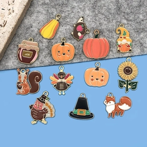 Surtido de dijes esmaltados de Acción de Gracias con calabaza y pavo para joyería DIY