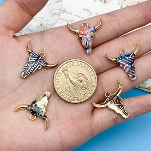 Bedrukte stierenkop hangers van legering voor DIY sieraden met munt als schaal