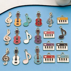 Muziekinstrumenten bedeltjes set met kleurrijk emaille gitaar piano en noot voor DIY sieraden