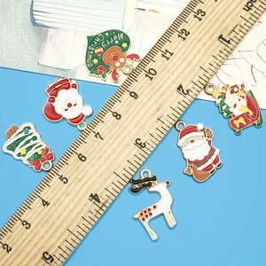 Lot de breloques de Noël émaillées avec Père Noël et renne pour bijoux DIY