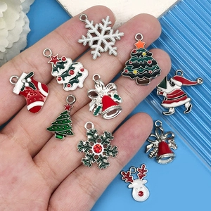 Set de colgantes navideños de esmalte colorido con muñeco de nieve para joyas DIY