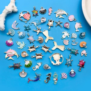Lot de pendentifs émaillés thème océan avec tortue dauphin et étoile de mer en alliage