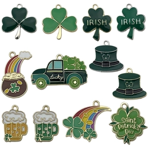 Lot de breloques émaillées trèfles et bière de la Saint-Patrick pour bijoux DIY