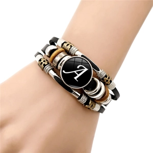 Retro-Punk mehrlagiges Lederarmband mit Vintage-Glas-Edelstein und dem Buchstaben A