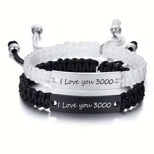 Bracciali di coppia intrecciati neri e bianchi con placche in metallo incise I Love You 3000