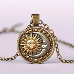 Collana celeste vintage con ciondolo sole e luna in finitura bronzo antico