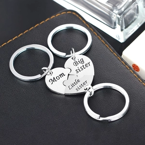 Porte-clés puzzle cœur en trois pièces en acier inoxydable pour maman et sœurs