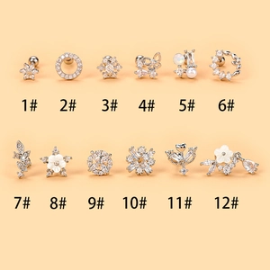 Orecchini a Bottone in Acciaio Inossidabile con Zirconia e Perla Artificiale a Farfalla Fiore per Cartilagine Orecchio Piercing Helix