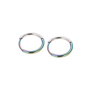 Pendientes de aro arcoíris en acero inoxidable con diseño redondo minimalista