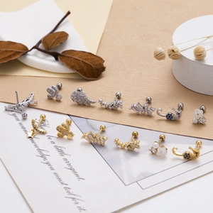 20G Edelstahl-Ohrstecker mit Zirkon-Schmetterlings- und Seepferdchen-Motiven