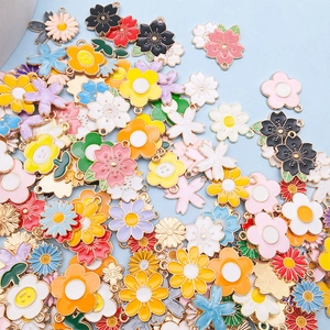 Buntes Set aus Emaille-Blumenanhängern aus Legierung für DIY-Schmuck und Schlüsselanhänger