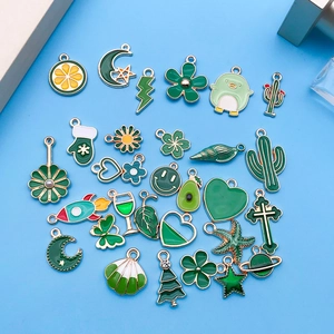 Pendentifs en émail vert cartoon plantes et animaux pour création de bijoux DIY