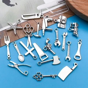 Lot de 20 pendentifs en alliage d'argent vintage d'outils et clés pour bijoux DIY