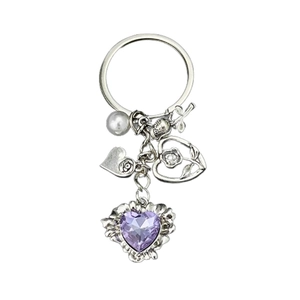 Porte-clés en argent antique avec cristal cœur violet, pendentif rose et breloque fraise
