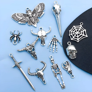 12er-Set Gothic-Anhänger in Altsilber mit Totenkopf, Spinnennetz und Fledermausmotiven