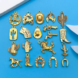 Breloques en Alliage Cowboy de l'Ouest Or Antique Cactus Fer à Cheval Chapeau Botte Pistolet Poker Pendentifs Bijoux DIY