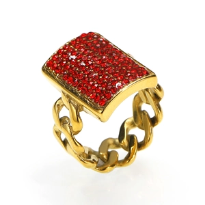 Anello a catena dorata alla moda con pavé di cristalli rossi rettangolari da donna
