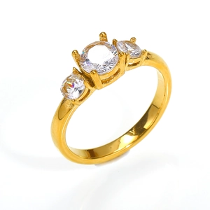 Elegante 18k vergulde roestvrijstalen ring met drie fonkelende ronde zirkonia's