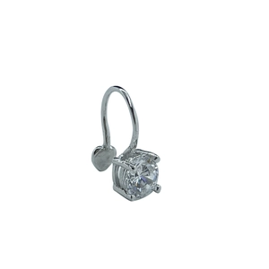 Earcuff minimalista de plata 925 con circón brillante y detalle en forma de corazón