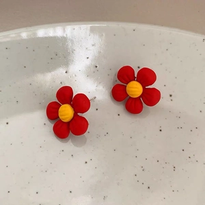 Ensemble de Boucles d'Oreilles Clous Fleur et Caractère Rouge Bijoux en Résine Mate et Alliage pour Femme Mariage Cadeau