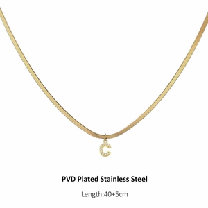 Collier maille serpent en acier inoxydable PVD avec pendentif initiale C serti