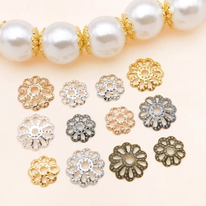 Calottes de perles fleurs évidées en divers finis métalliques pour bijoux faits main