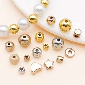 Sortierte vergoldete und versilberte geometrische Metallperlen für DIY-Schmucksets