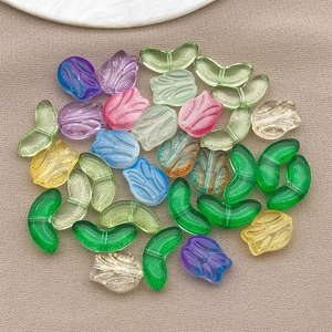 Détails de perles tulipes en verre coloré et breloques de feuilles pour bijoux DIY