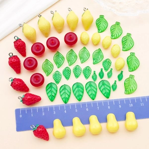 Mix van kleurrijke acryl fruit hangers voor het zelf maken van unieke sieraden en DIY