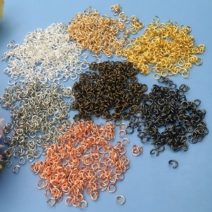 Sortierte Metall-Biegeringe in Gold Silber und Bronze für die DIY Schmuckherstellung