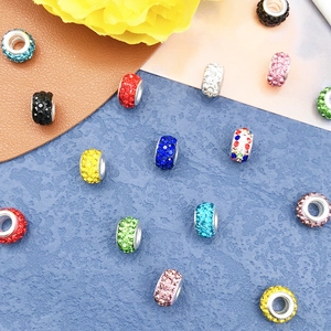 Cuentas coloridas de arcilla con cristales y agujeros grandes para pulseras de bricolaje