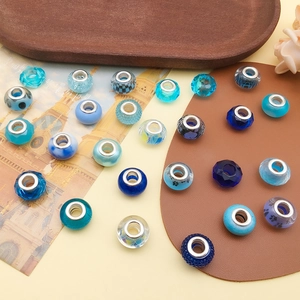 Perles à gros trous série bleue en résine avec noyau en métal pour bijoux DIY