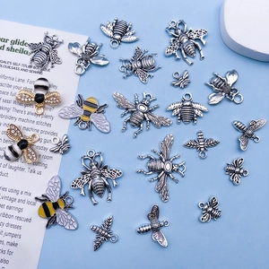 Verscheidenheid aan bijen-legering bedeltjes met email en strass voor DIY-sieraden maken