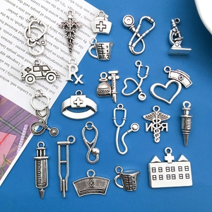 Breloques en Alliage de Zinc Thème Médical Argent Antique Mixte Stéthoscope Seringue Chapeau d'Infirmière Microscope Pour Création de Bijoux DIY Accessoires