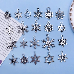 Weihnachten Schneeflocke Anhänger Antiksilber Zinklegierung Charms Für DIY Armband Halskette Schmuckherstellung Handgefertigte Winter Accessoires