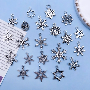 Set mit 20 Antik-Silber-Schneeflocken-Anhängern aus Legierung für DIY-Schmuckherstellung
