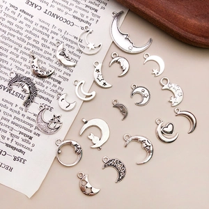 Set mit Mond- und Sternanhängern aus Antiksilber-Legierung für DIY-Schmuckherstellung