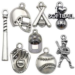 8-teiliges Baseball-Charm-Set aus Altsilber mit Schläger, Helm und Softball-Herz-Motiven