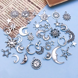 Vintage-Anhänger aus Silberlegierung mit Sonne, Mond und Sternen für DIY-Schmucksets