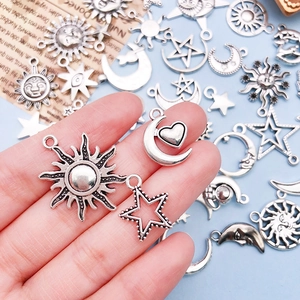 Vintage Silber Anhänger Set aus Legierung mit Sonne Mond und Sternen für DIY Schmuck