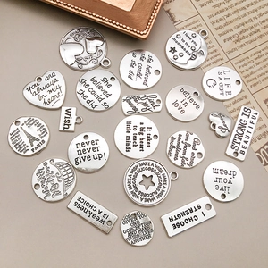 Ciondoli vintage in lega d'argento per la creazione di gioielli fai-da-te assortiti