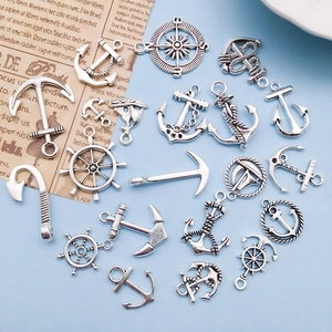 Set di ciondoli nautici con ancore e timoni in argento per gioielli fai da te