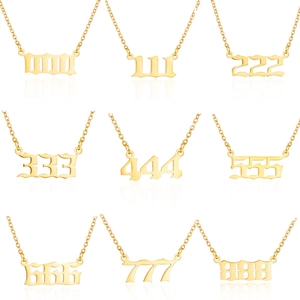 Collana con Ciondolo a Numero d'Angelo in Acciaio Inossidabile Font Gotico 000-999 Numero Fortunato Gioielli Minimalisti per Donna