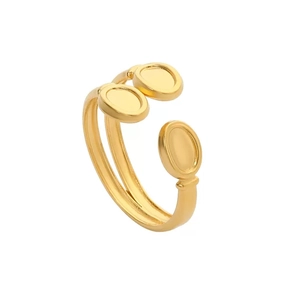 Dettaglio di un anello a girasole placcato oro con fasce parallele e dischi metallici piatti