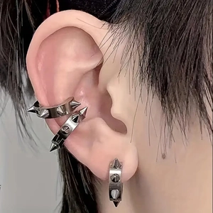Ensemble de boucles d'oreilles et clips punk en acier inoxydable avec rivets pointus
