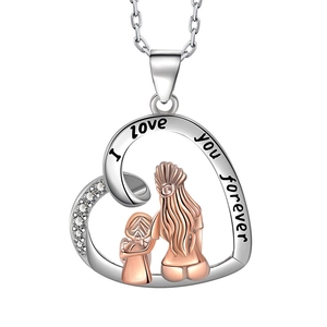 Collana a cuore MOM in argento con pendente madre e figlia oro rosa e cristalli chiari