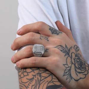 Hip-Hop-Herrenring in Silber mit quadratischem Design und funkelnden CZ-Diamanten
