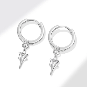 Boucles d'oreilles créoles étoiles en argent poli avec zircons cubiques pour femmes