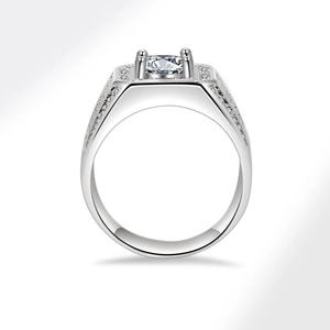 Bague pour homme en argent avec grand zircon rond et détails en diamants latéraux