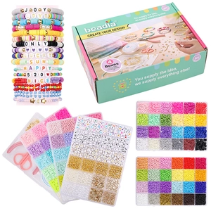 24-vaks DIY-sieraden kralenset met kleurrijke kleikralen en gereedschap voor armbanden maken